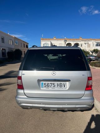 Mercedes-Benz ML 2004