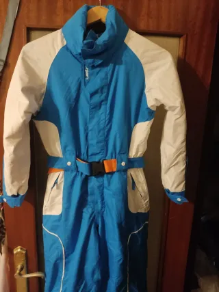 Traje de esquí azul y blanco 10años,140cm más o m