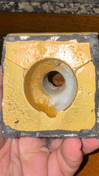 Adorno Piñas decorativas doradas para pasamanos