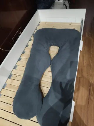 Cojín Embarazada Gris