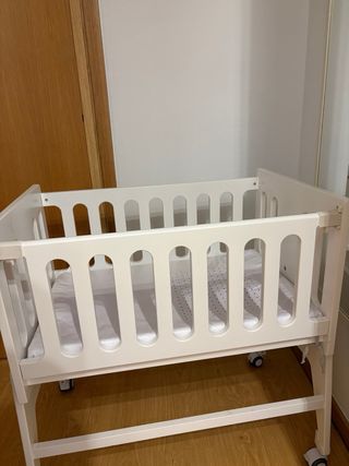 Minicuna colecho con ruedas