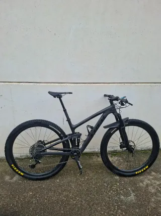 Bicicleta Trek top fuel 9.8 Montaña Carbono