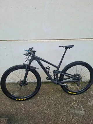 Bicicleta Trek top fuel 9.8 Montaña Carbono