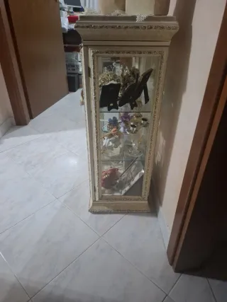 Vetrina Cristalliera Oro e Bianco