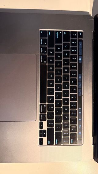 MacBook Pro i7 16 32GB RAM Gris Espacial