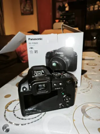 Cámara Panasonic Lumix DC-FZ82D