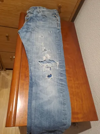 Pantalón vaquero REPLAY desgastado T.28