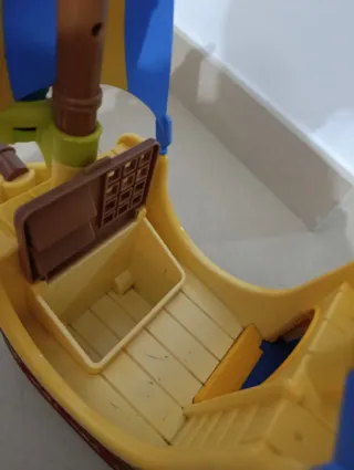 Barco Pirata con Muñecos