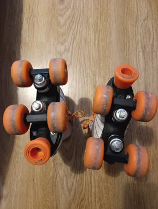 Patines de 4 ruedas boomerang núm 29/30