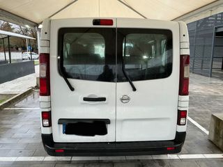 Nissan NV300 L2 9 PLAZAS