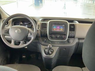 Nissan NV300 L2 9 PLAZAS