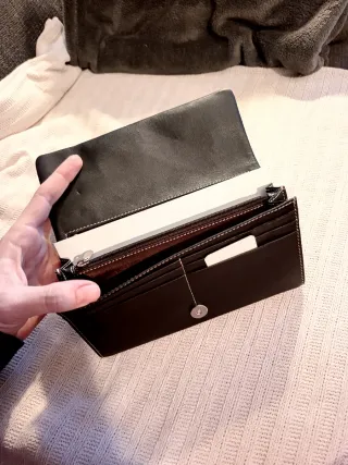 Cartera de piel negra Renfe