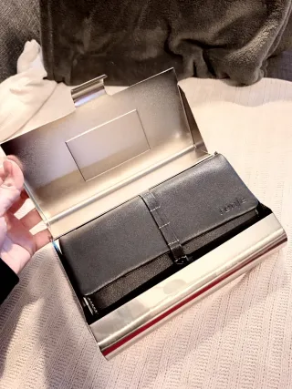 Cartera de piel negra Renfe