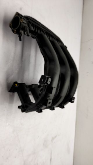 COLECTOR ADMISION CITROEN C3 (2)