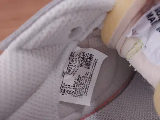 Zapatillas blancas nuevas. Más en mi perfil