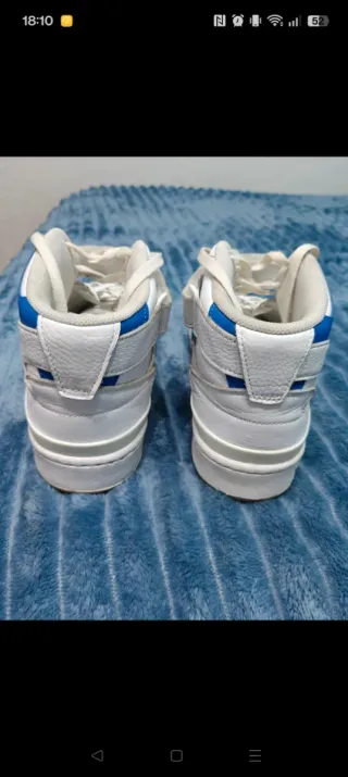 Adidas Forum Mid Blancas y Azules