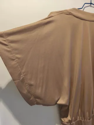 Body Zara manga corta drapeado beige, satinado