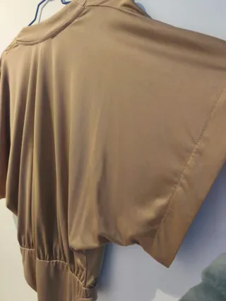 Body Zara manga corta drapeado beige, satinado