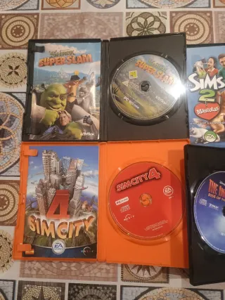 Lote 4 Juegos PC: Shrek, Sims, SimCity, Incredible