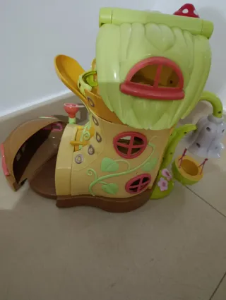 Casa de muñecas de juguete