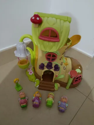 Casa de muñecas de juguete