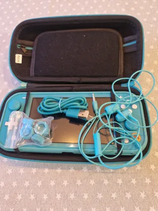 Nintendo Switch Lite Turquesa Animal Crossing