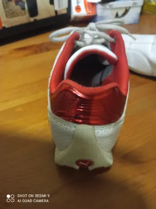 Botas Puma Ferrari Blancas y Rojas
