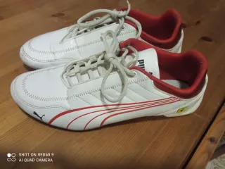 Botas Puma Ferrari Blancas y Rojas