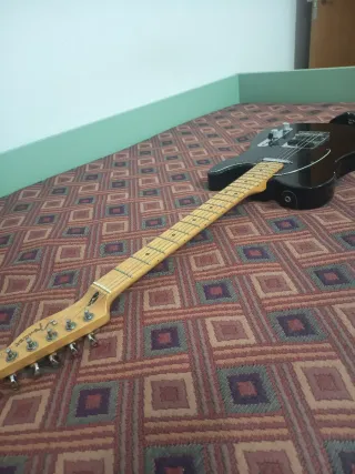 Fender Telecaster MIM Mejorada.