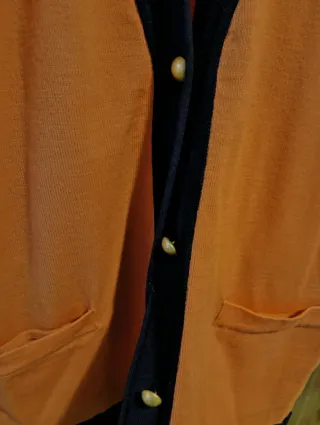 2 Cardigan arancione con bordi blu