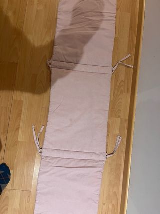 Protector de cuna rosa y blanco 60x120