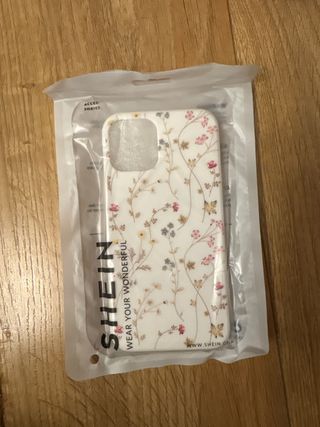 Funda iPhone 12 SHEIN floral