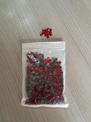 Strass Vetro Termoadesivi Rossi