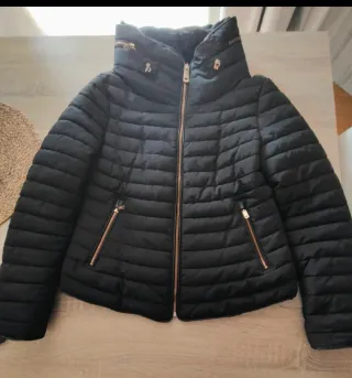 Cazadora invierno entallada negra