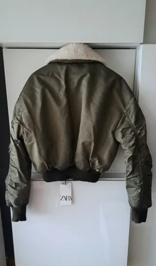 Cazadora Zara Bomber Cropped XS