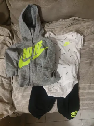 Tuta Nike bambino 6 mesi