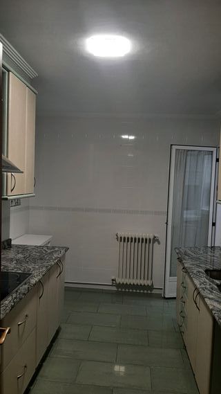 Piso 3 dormitorios,cocina, 2 baño, garaje