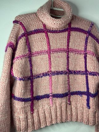 Jersey tejido a mano rosa