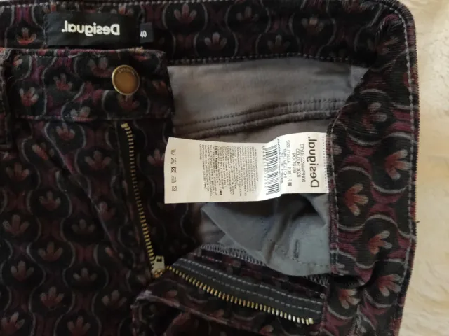 Pantalón Desigual estampado