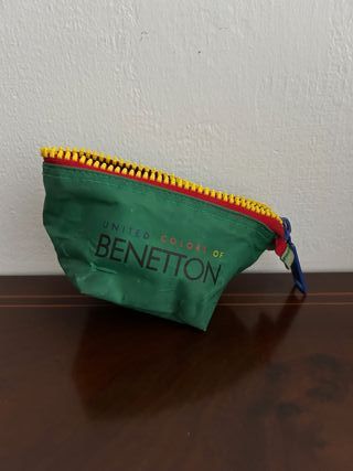 Estuche Benetton Verde y Rojo