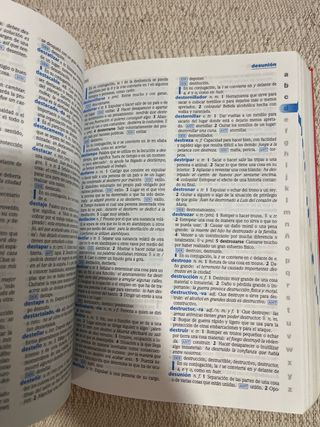 Diccionario Escolar de la Lengua Española (Span...