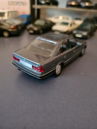 BMW Serie 5 E34 1/43