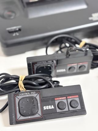 Master System II con 2 mandos