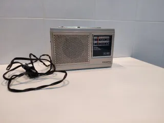 Radio Sanyo RP 5230 AM/FM Portátil