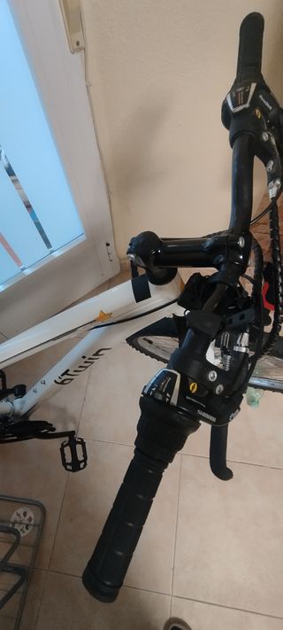 Bicicleta Btwin Rockrider 5.1