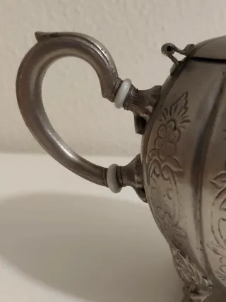 Tetera antigua estilo marroquí