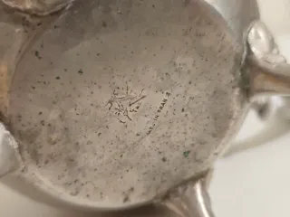 Tetera antigua estilo marroquí