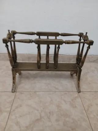 Revistero antiguo de madera Medidas 37x25