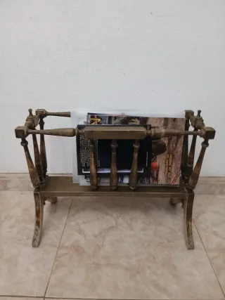 Revistero antiguo de madera Medidas 37x25