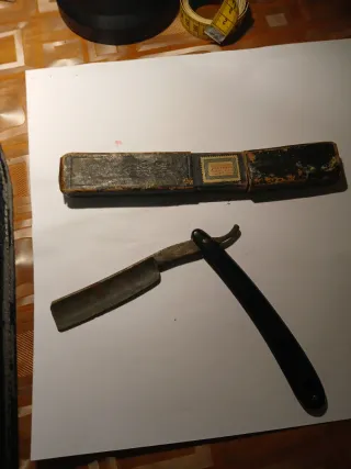 Navaja antigua de peluquería